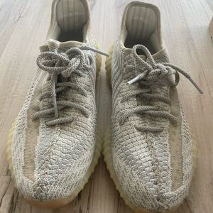 Yeezy Boost 350 V2